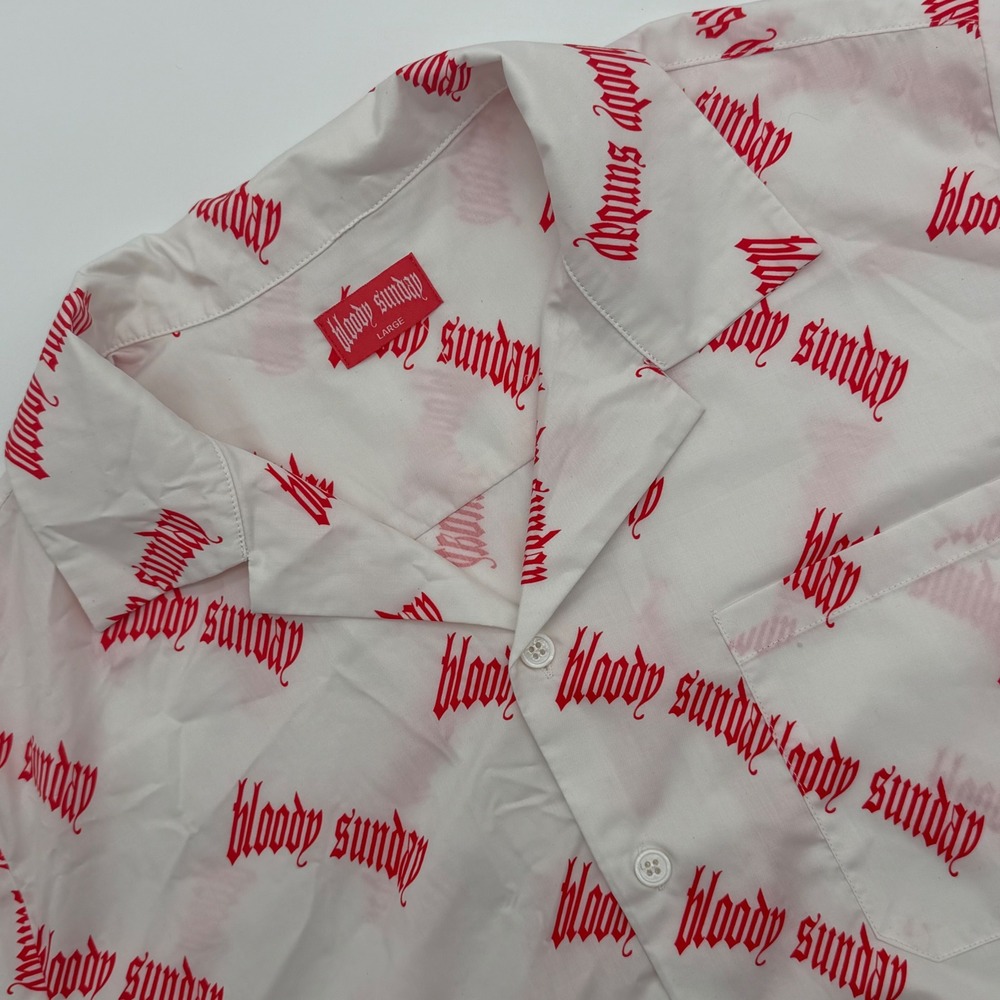 Bloody Sunday Mens Large White Red Gothic Script Logo‎ Button Down Shirt SS